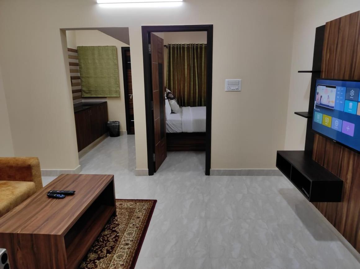 Hotel Golden Chariot 1Bhk Flat Manyata Tech Park Bengaluru Zewnętrze zdjęcie